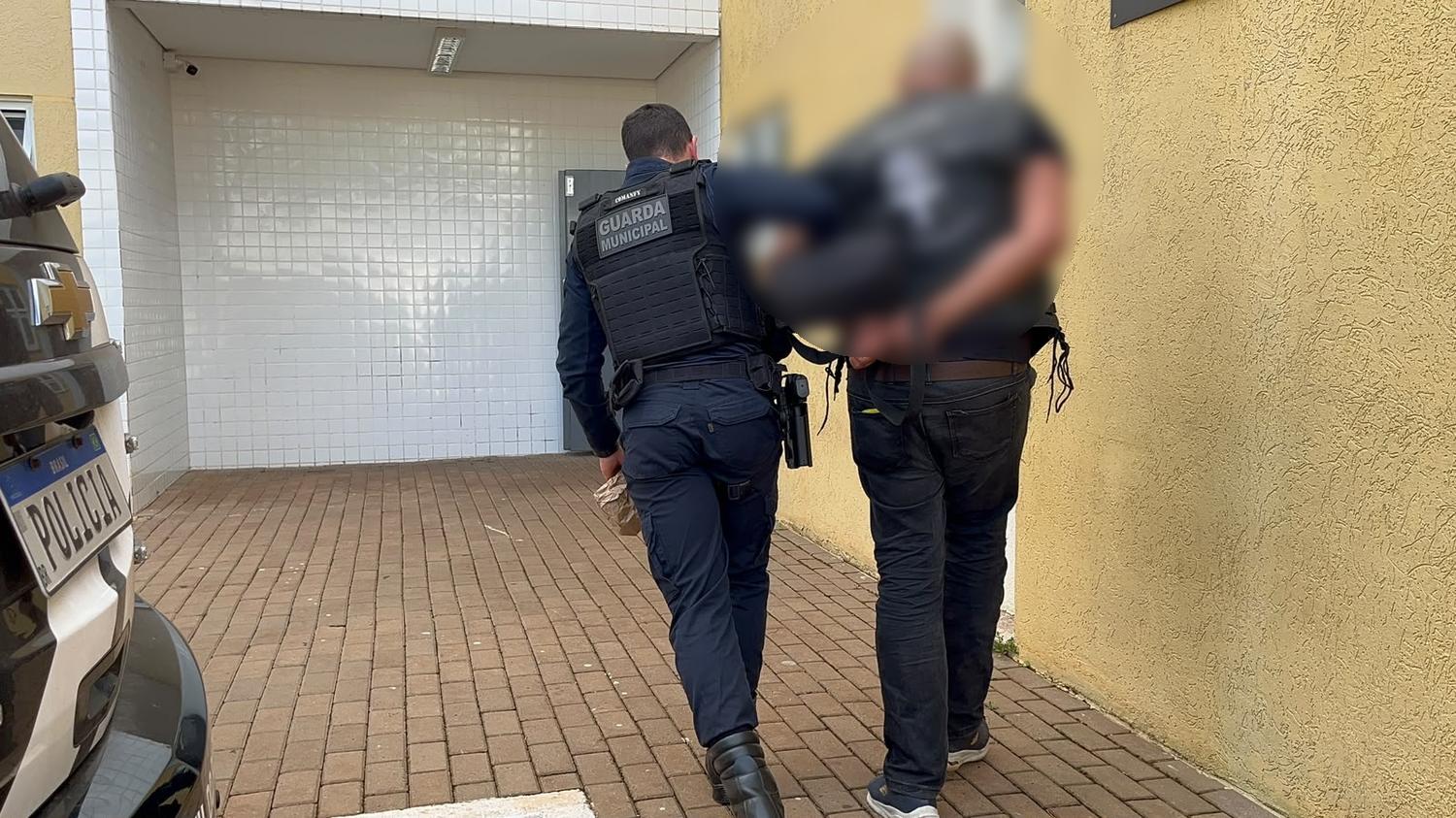 Homem xinga mulheres na rua e acaba preso no Centro de Cascavel