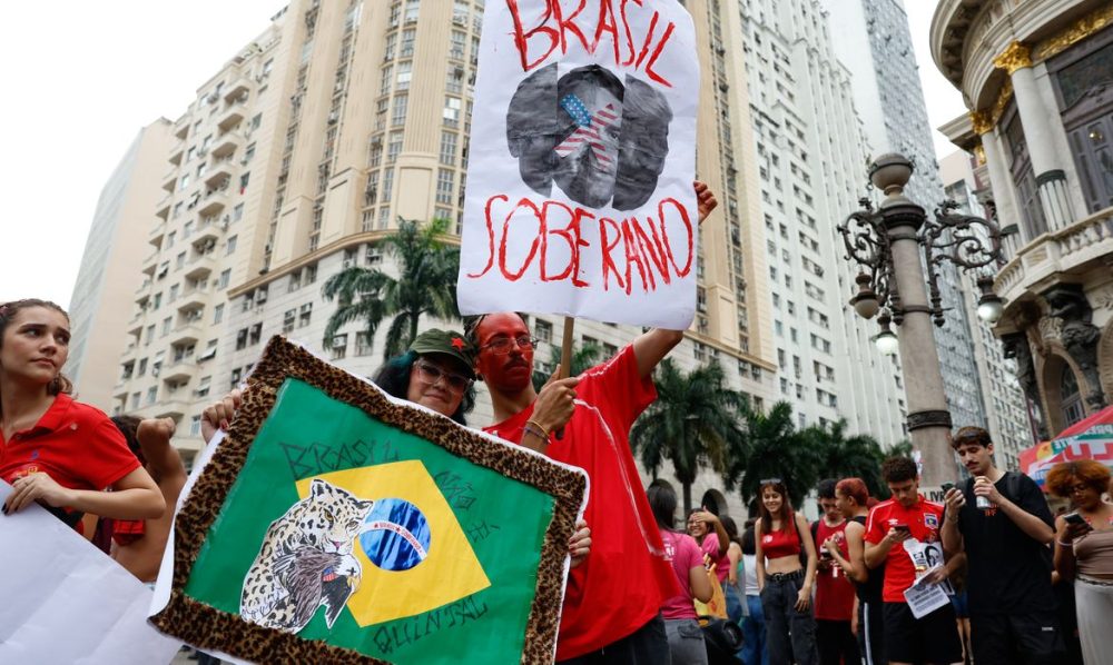 Imagem referente a Estudantes fazem ato no Rio de Janeiro em defesa de voto em Lula