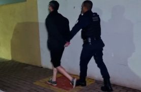 Idoso é preso pela Guarda Municipal após ameaçar atirar contra vizinha e o cachorro dela em Cascavel