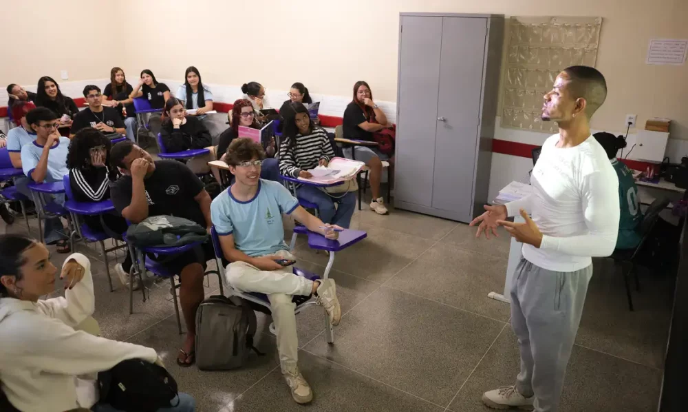 Enem 2026: inscrito automaticamente deve escolher idioma da prova Imagem referente a Enem 2026: inscrito automaticamente deve escolher idioma da prova