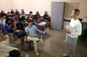 Enem 2026: inscrito automaticamente deve escolher idioma da prova