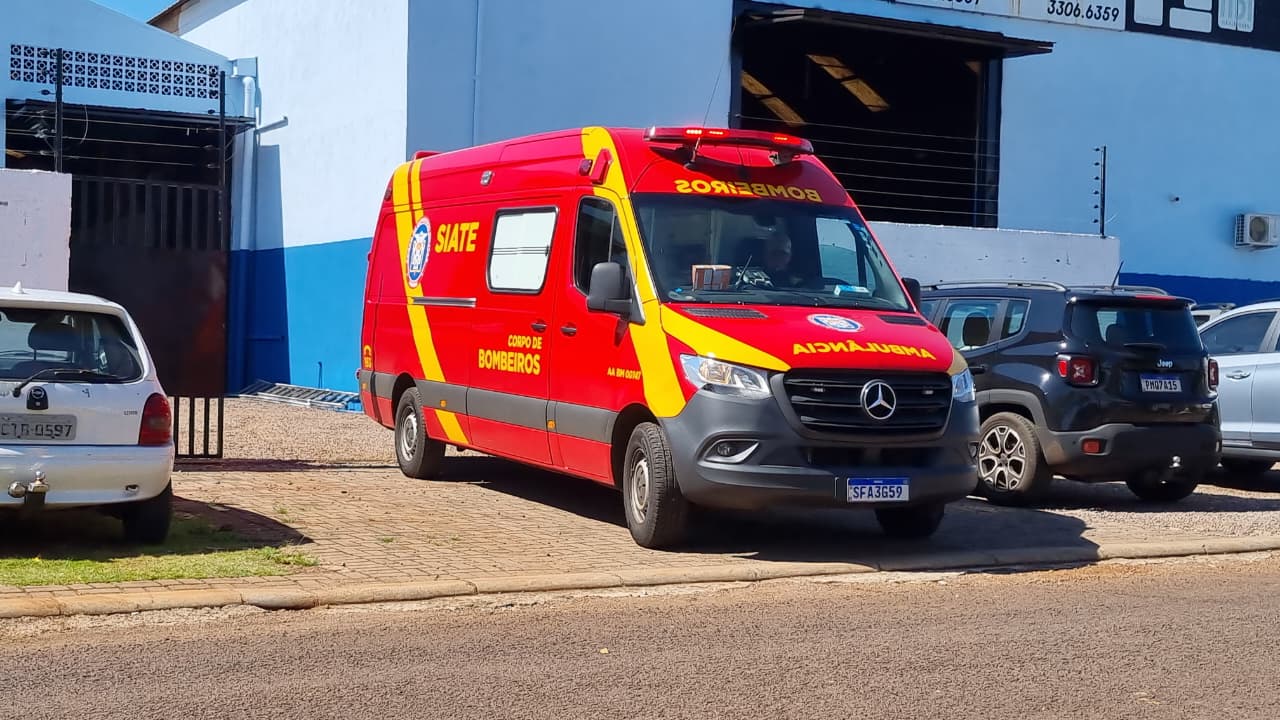Trabalhador é socorrido com fratura no calcanhar