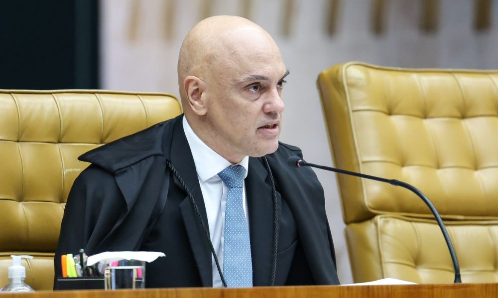 Imagem referente a Moraes determina emissão de mandado de prisão contra Eduardo Bolsonaro