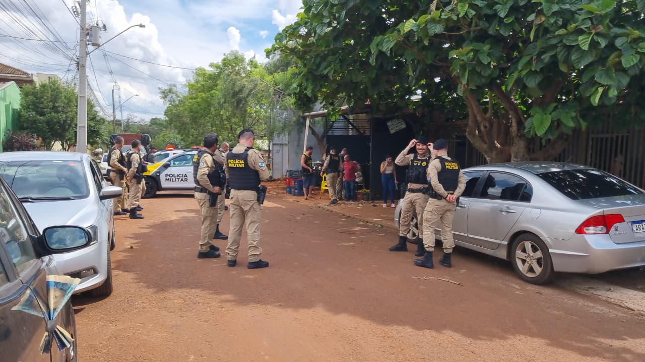Homem é morto a tiros na Rua Pérola, no Bairro Esmeralda em Cascavel
