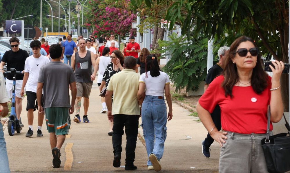 Imagem referente a Com alta da violência política no Brasil, mulheres são maiores vítimas