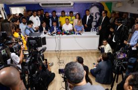 Douglas Ruas critica judicialização da eleição e se declara governador