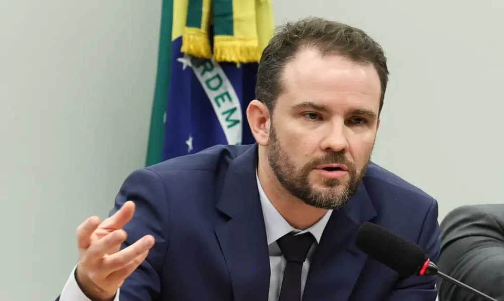 Imagem referente a Durigan prevê envio de MP do Imposto Seletivo após eleições
