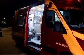 Homem de 63 anos sofre ferimento na cabeça após queda em via pública no Periolo