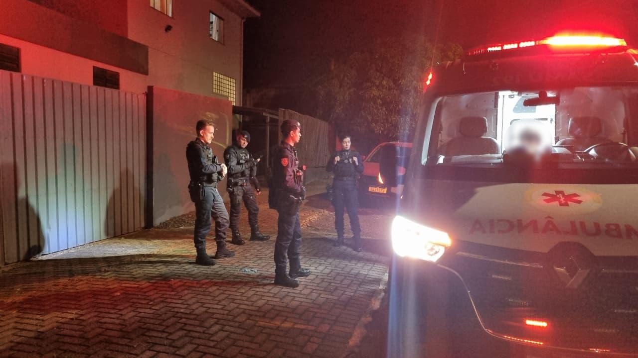 Jovem usa entorpecentes e surta no Bairro Alto Alegre, em Cascavel