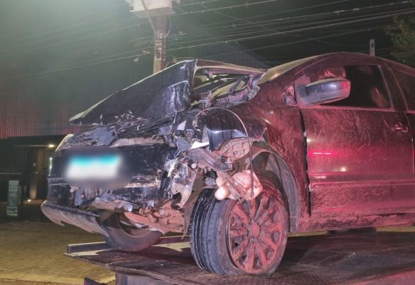 Acidente em Cascavel: motorista embriagada bate Fox contra árvore no Parque São Paulo e vai para a DP Acidente em Cascavel: motorista embriagada bate Fox contra árvore no Parque São Paulo e vai para a DP