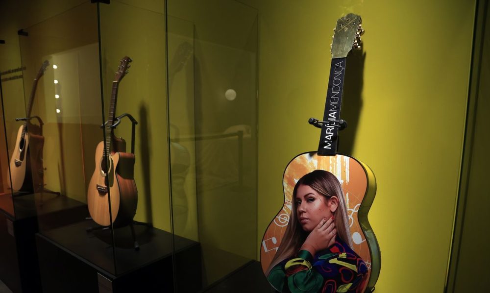 Imagem referente a Cantora Marília Mendonça ganha exposição sensorial no MIS