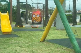 Homem cai de escada em condomínio no Parque Verde