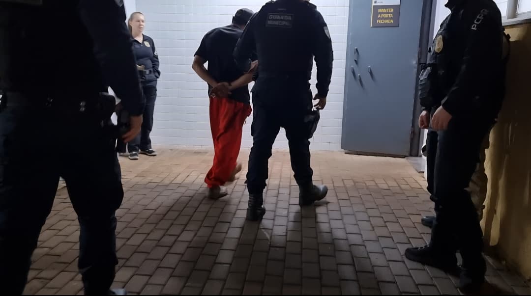 Homem é detido após tentar invadir casa da ex-companheira no bairro Brasmadeira, em Cascavel