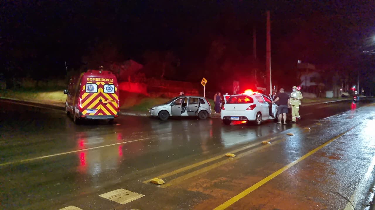 Acidente em Cascavel mobiliza Siate após colisão na Avenida Piquiri