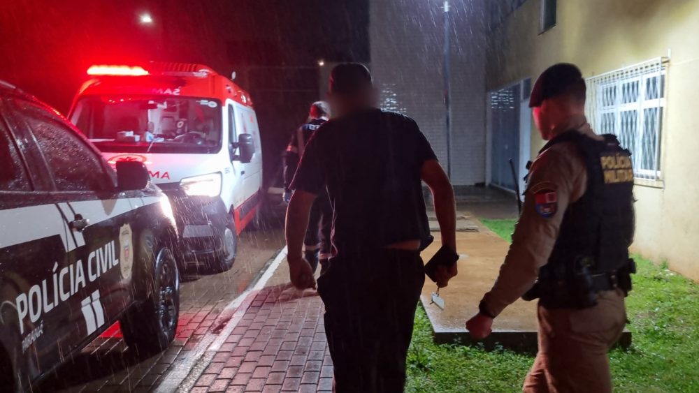 Imagem referente a Homem armado com faca procura delegacia e é encaminhado para atendimento médico em Cascavel