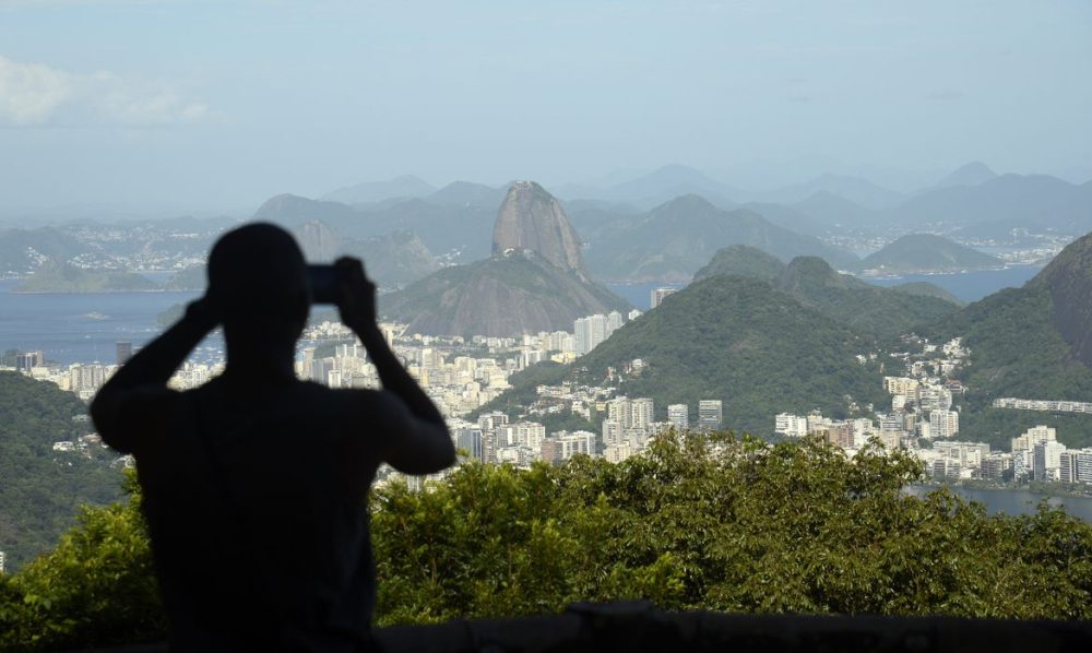 PM do Rio reforça policiamento para o feriado de segunda-feira Imagem referente a PM do Rio reforça policiamento para o feriado de segunda-feira