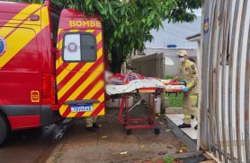 Idosa tem lesão na cabeça após sofrer queda em residência