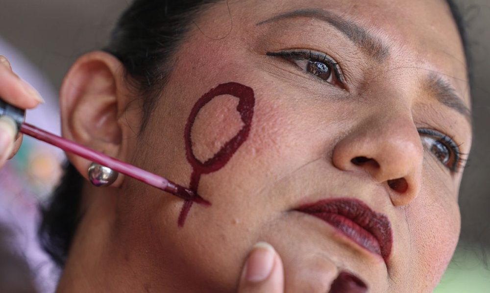 Imagem referente a Aumentam agressões políticas em mês de luta contra violência à mulher