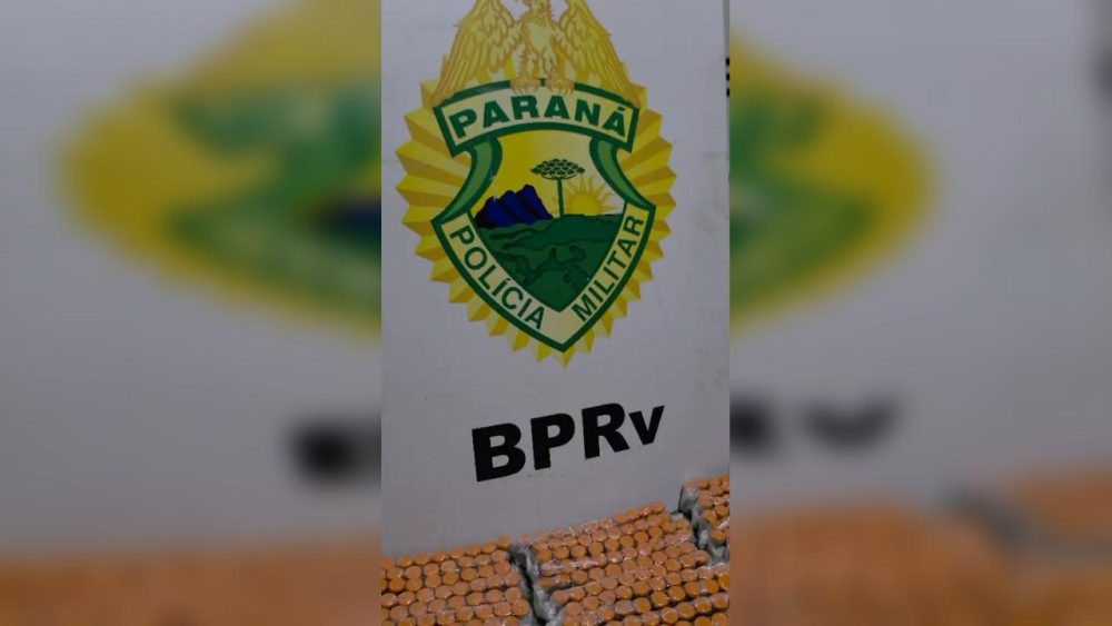 Motorista é preso com quase 3 mil ampolas de Tirzepatida na PR-323, em Londrina Imagem referente a Motorista é preso com quase 3 mil ampolas de Tirzepatida na PR-323, em Londrina
