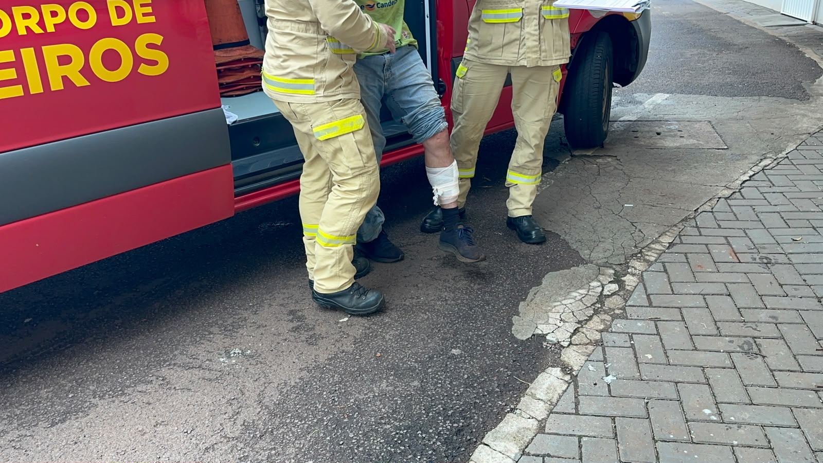 Homem tem laceração na perna ao ser atacado por cachorro no São Cristóvão