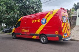 Idoso bate a cabeça ao cair de escada e recebe atendimento no Alto Alegre