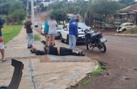 Motociclista fica ferido após colisão com HB20 no Bairro Santa Cruz