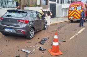 Argo e C3 batem na Rua Marechal Cândido Rondon esquina com Rua Presidente Kennedy