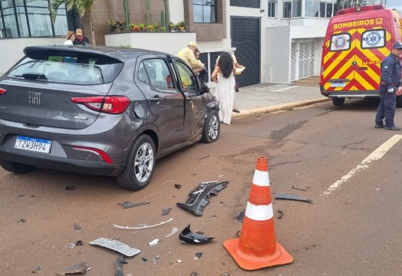 Siate é acionado para atender acidente de trânsito na Rua Marechal Cândido Rondon esquina com Rua Presidente Kennedy