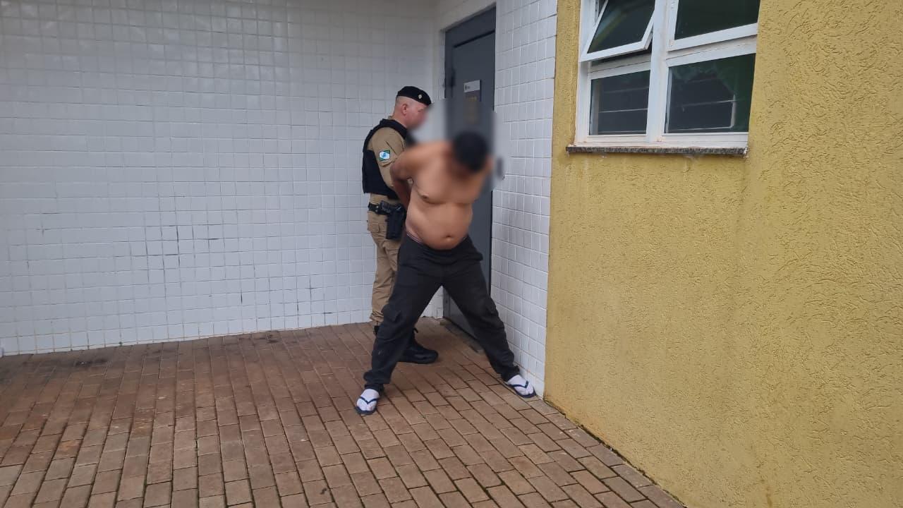 Homem expulsa companheira de casa e faz ameaças contra ela, mas acaba preso no Universitário