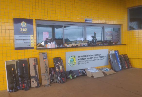 Motorista é preso após ser flagrado com carro recheado de produtos ilegais em Cascavel