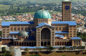 Santuário de Aparecida terá missas, consagração e procissão no feriado