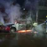 Imagem relativa a Fumaça no painel termina em incêndio e destruição total de carro em Cascavel