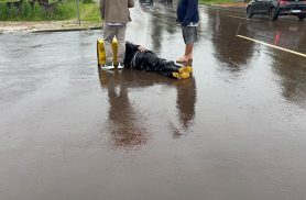 Ranger e CG Titan se envolvem em colisão na esquina das Ruas Antonina e Pedro Ivo