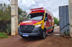 Idoso sofre queda e é socorrido pelo Siate em casa de acolhimento no Santa Felicidade