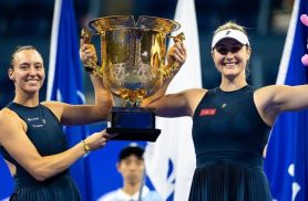 Dupla de Stefani fatura WTA 1000 de Pequim, o 5º título na temporada