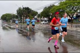 Corrida da Fé reúne centenas de participantes em Cascavel mesmo com chuva