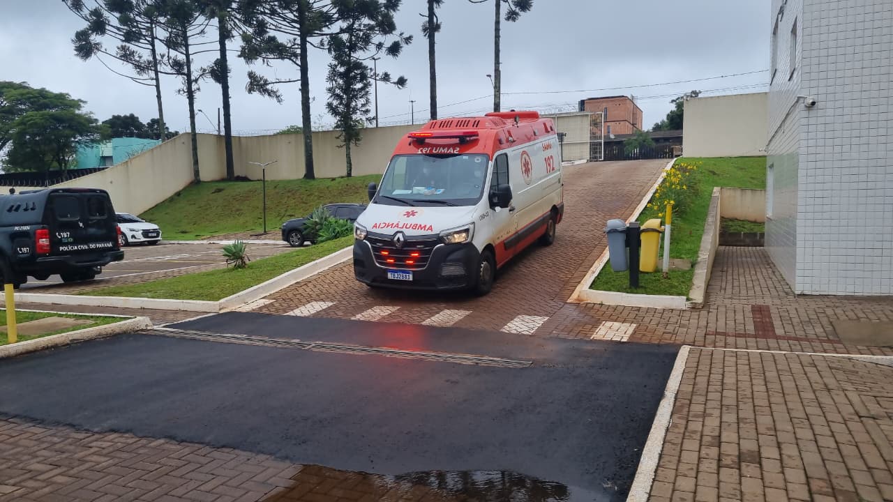Idoso conduzido por ameaçar mulher diz passar mal na delegacia, mas Samu não constata alterações