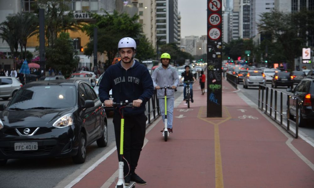 Prefeitura de SP começa a fiscalizar bicicletas e patinetes elétricos Imagem referente a Prefeitura de SP começa a fiscalizar bicicletas e patinetes elétricos