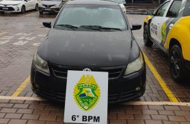 Placas não correspondiam ao chassi e mulher é presa com carro adulterado no Centro