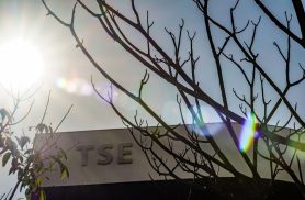 TSE mantém veto a posts que ligam Lula e Flávio ao crime organizado