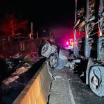 Imagem relativa a Colisão entre caminhões e carro deixa caminhoneiro morto na PR-151 em Ponta Grossa