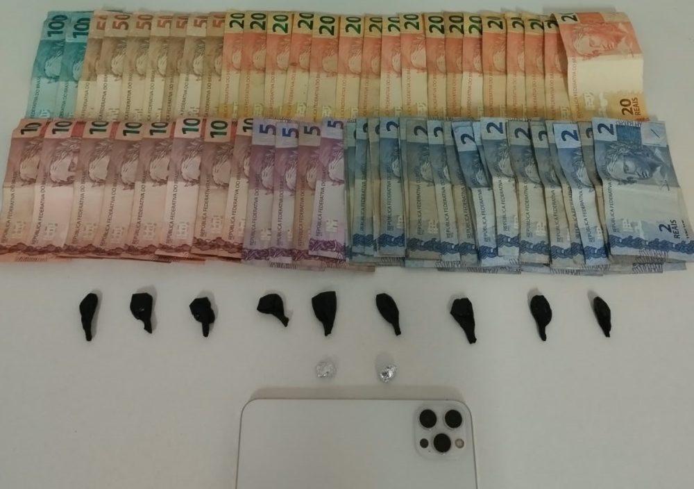 Imagem referente a Homem é preso com cocaína e crack durante ação policial no bairro Brasília, em Cascavel