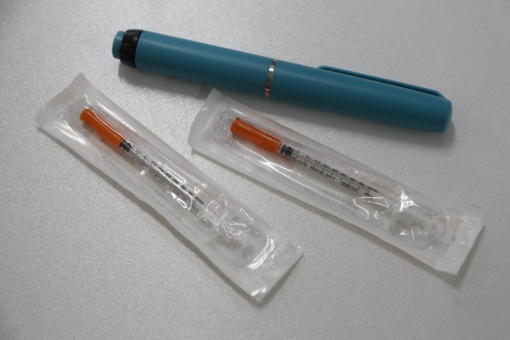 Imagem referente a Prefeitura orienta população a descarte correto de agulhas e medicamentos vencidos em UBSs, USFs e Farmácias Básicas