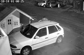 Gol é furtado em frente a residência no bairro Santa Cruz, em Cascavel