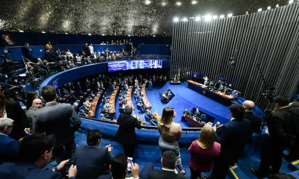 Imagem referente a Senado vota PEC pelo fim da escala 6x1