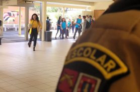 Adolescentes de 12 e 13 anos são apreendidos após agressão em Colégio Estadual, em Cascavel