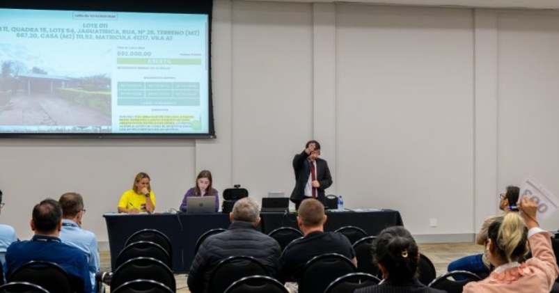 Itaipu arrecada R$ 3,95 milhões com venda de casas da Vila A em Foz Imagem referente a Itaipu arrecada R$ 3,95 milhões com venda de casas da Vila A em Foz