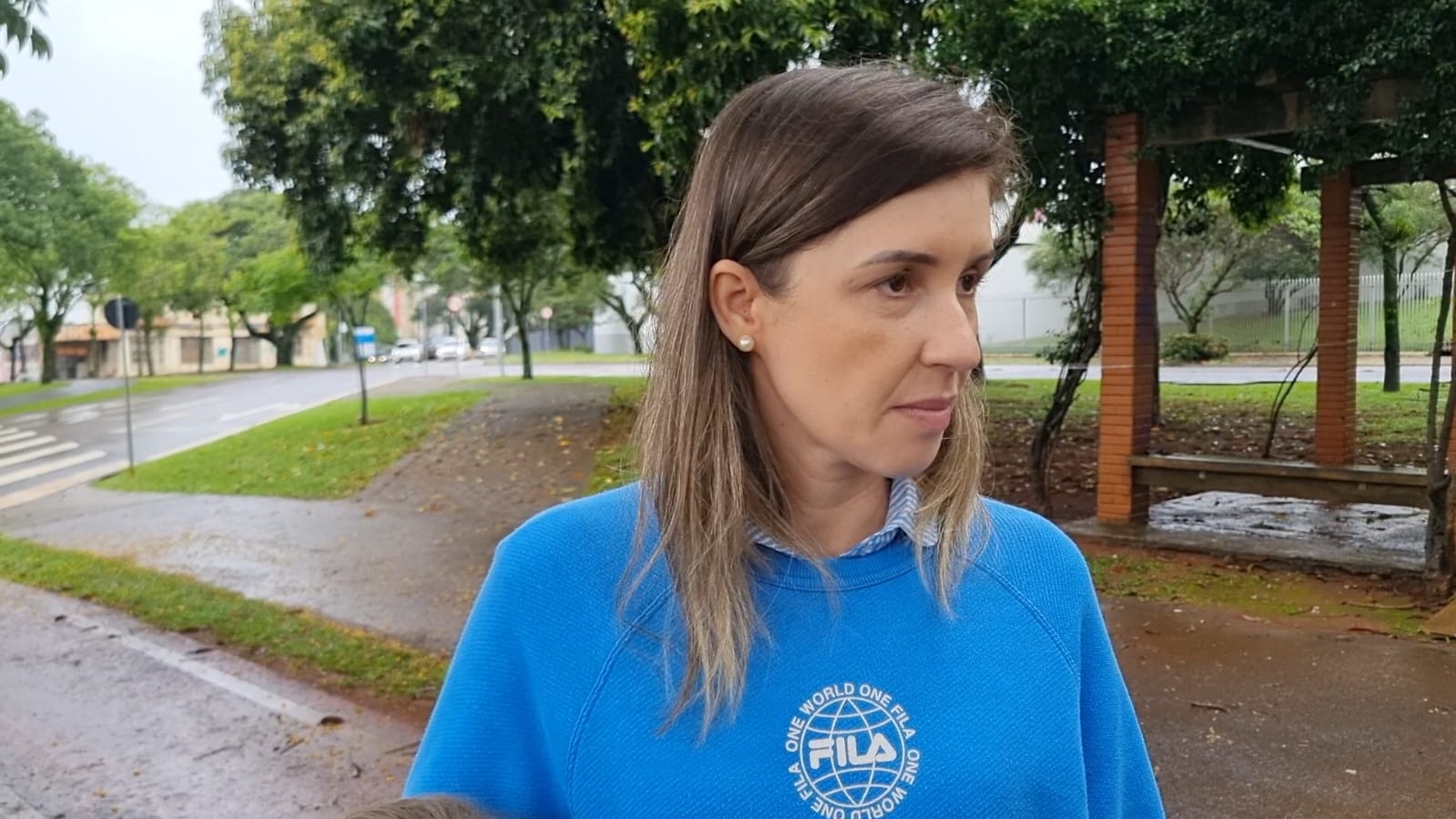 “Deus protegeu a gente”, diz mãe após perseguição e acidente na Avenida Tancredo Neves
