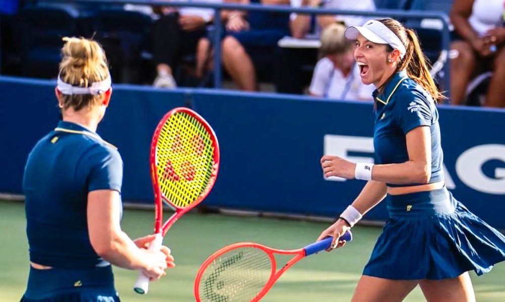 De olho na liderança: dupla de Stefani vence estreia no WTA de Wuhan Imagem referente a De olho na liderança: dupla de Stefani vence estreia no WTA de Wuhan