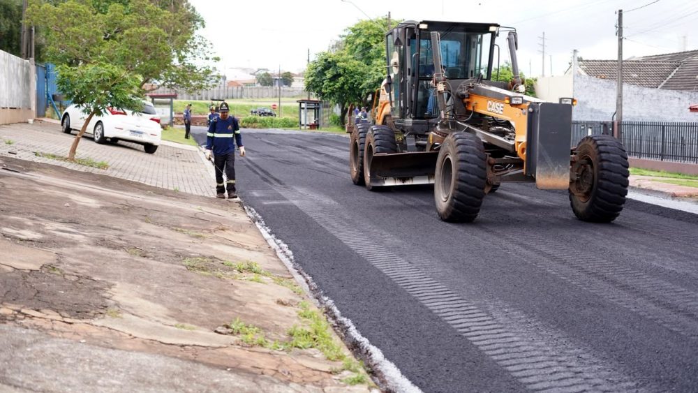 Imagem referente a Após mais de 200 milímetros de chuva, Prefeitura intensifica trabalhos de recuperação da malha viária em Cascavel